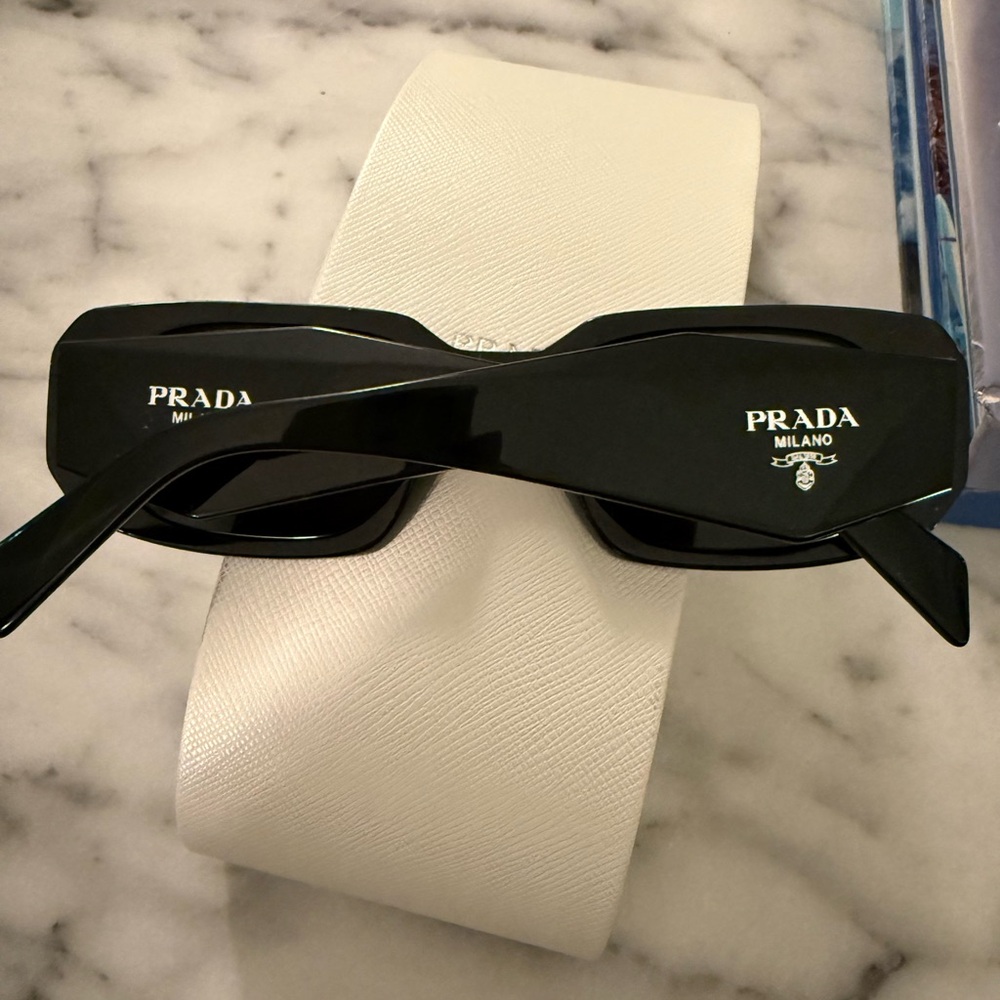Prada Symbole Rectangular Sunglasses With Box And… - image 8